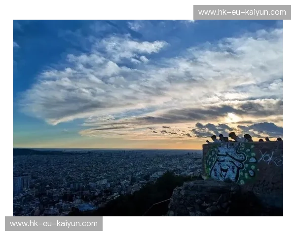 绿茵之巅的梦幻碰撞：当北京国安遇见巴塞罗那，那抹“工体绿”与“红蓝魂”的终极对话